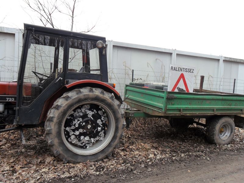 installation des barrières provisoires pour batraciens au Moulin Thorez